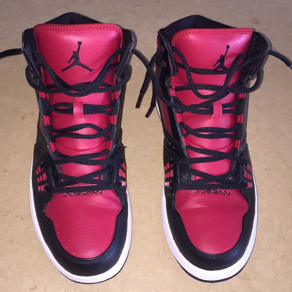 Men’s EUC Air Jordan’s 10.5.